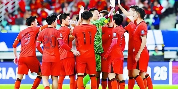 ipad版-国足原本要跟西班牙踢热身赛，如今被对手放鸽子拒绝，引发热议